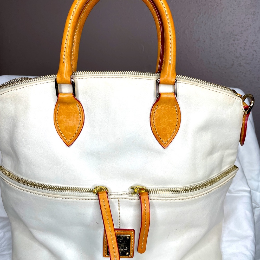 Dooney and Burke Large Leather White Bag 11x14.5”